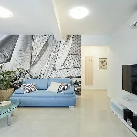 Hedera Estate, Hedera A36