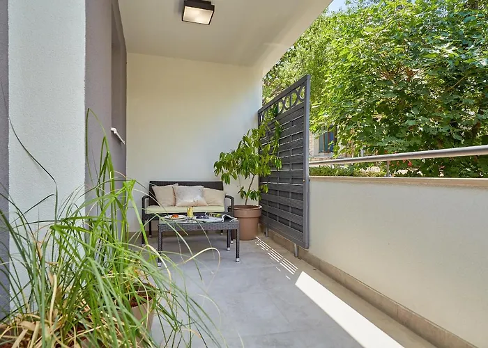 Hedera Estate, Hedera A36