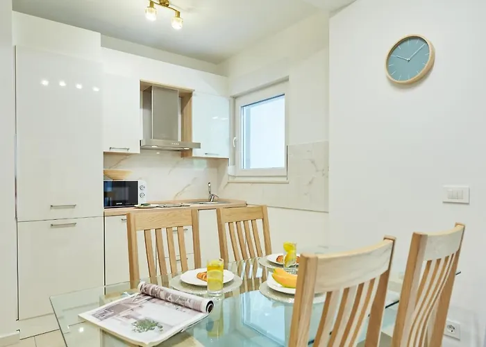 Hedera Estate, Hedera A36 Apartman