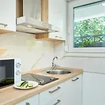 Hedera Estate, Hedera A36 * Dubrovnik